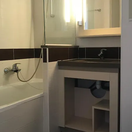 Duplex 3 Pieces 6 Pers Avec Terrasse, Piscine, Et Parking - Fr-1-504-658 Apartment
