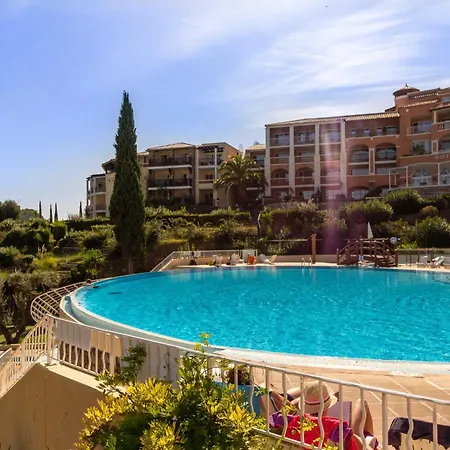 Duplex 3 Pieces 6 Pers Avec Terrasse, Piscine, Et Parking - Fr-1-504-658 Apartment *